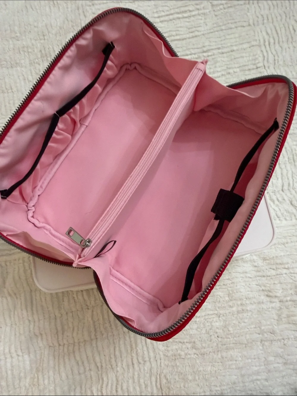 N/A compact red